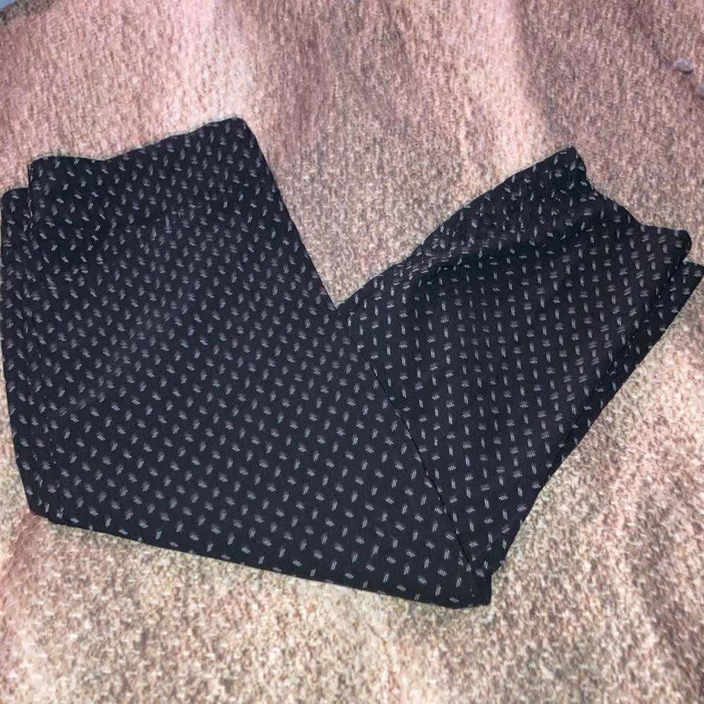 Chicos - Perfect Stretch / Black Pattern / Pull On Ankle Pants / Size 2 / EUC